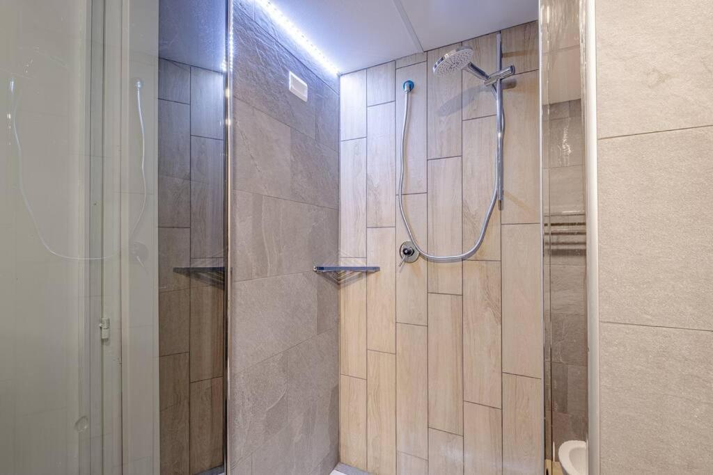 Modern Apartment At San Giovanni Rome Buitenkant foto